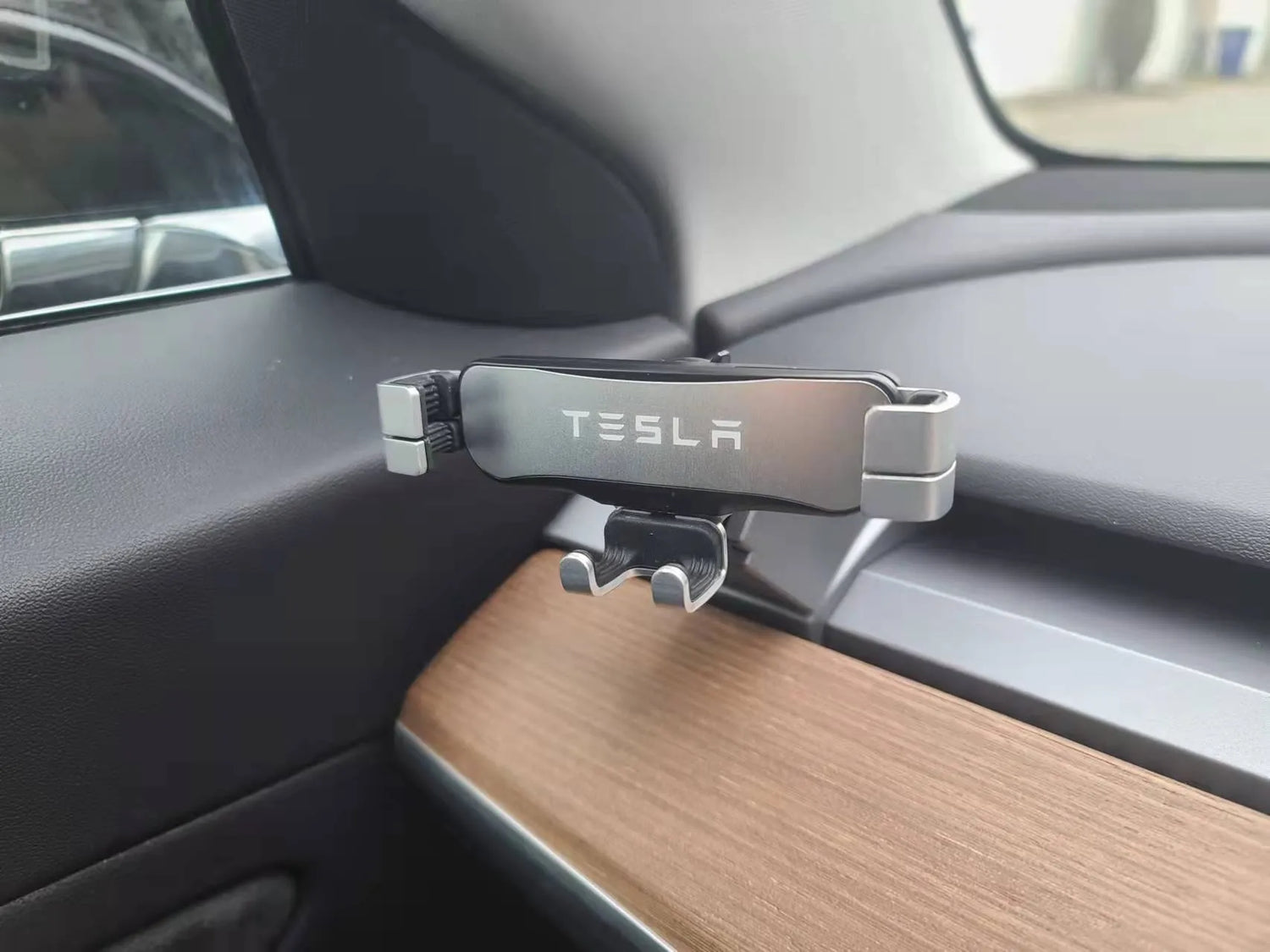 model y phone mount